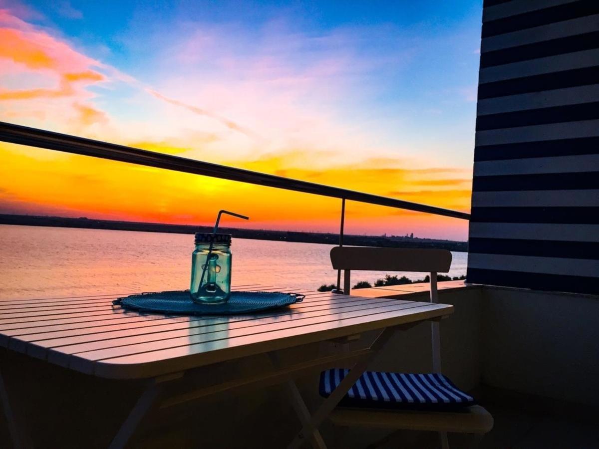 Summerland Sea & Lake Mamaia Buitenkant foto